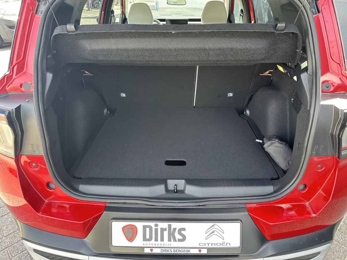 Max 113pk Comfort Range 44 kWh (Camera - Parkeersensoren V+A - LED - Automatische Airco - Navigatie - Apple Carplay - Two Tone))