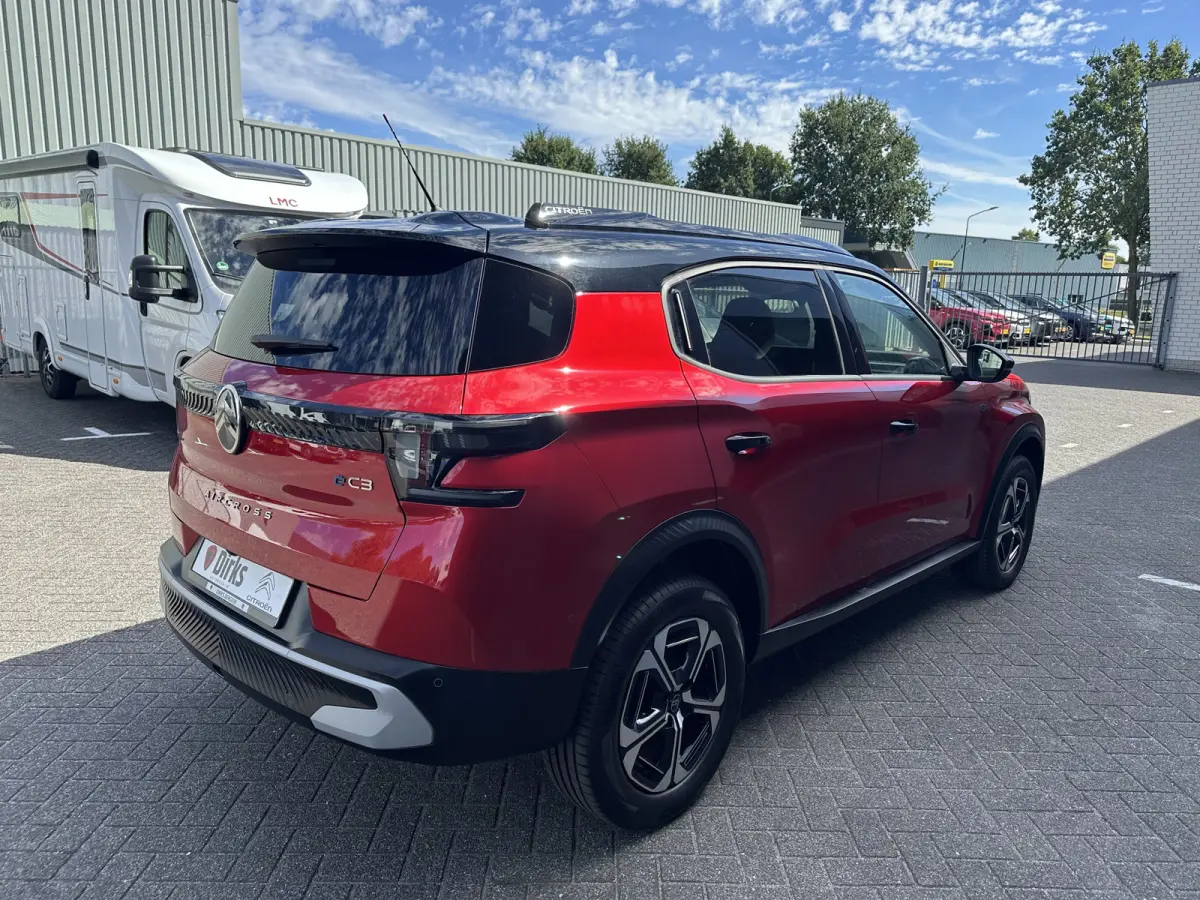 Max 113pk Comfort Range 44 kWh (Camera - Parkeersensoren V+A - LED - Automatische Airco - Navigatie - Apple Carplay - Two Tone))