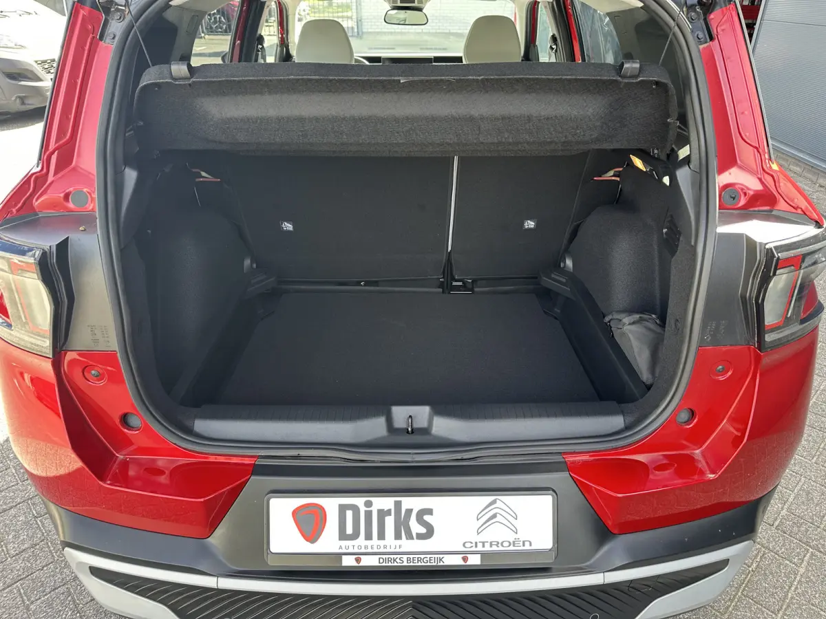 Max 113pk Comfort Range 44 kWh (Camera - Parkeersensoren V+A - LED - Automatische Airco - Navigatie - Apple Carplay - Two Tone))