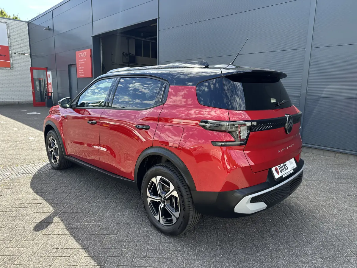 Max 113pk Comfort Range 44 kWh (Camera - Parkeersensoren V+A - LED - Automatische Airco - Navigatie - Apple Carplay - Two Tone))