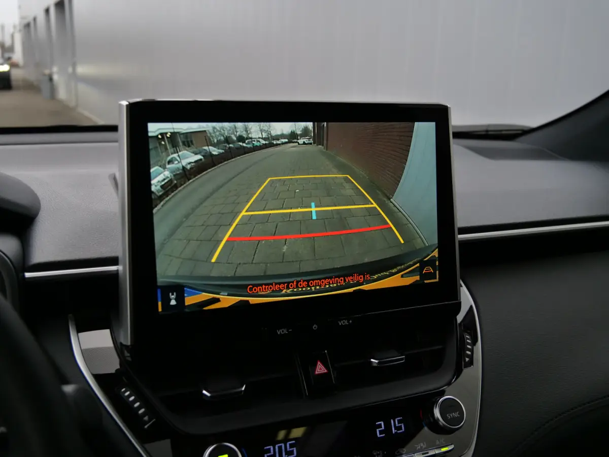 1.8 High Power Hybrid Style 140 Pk Automaat Navigatie / DAB / Leer / Pano-dak / Apple Carplay