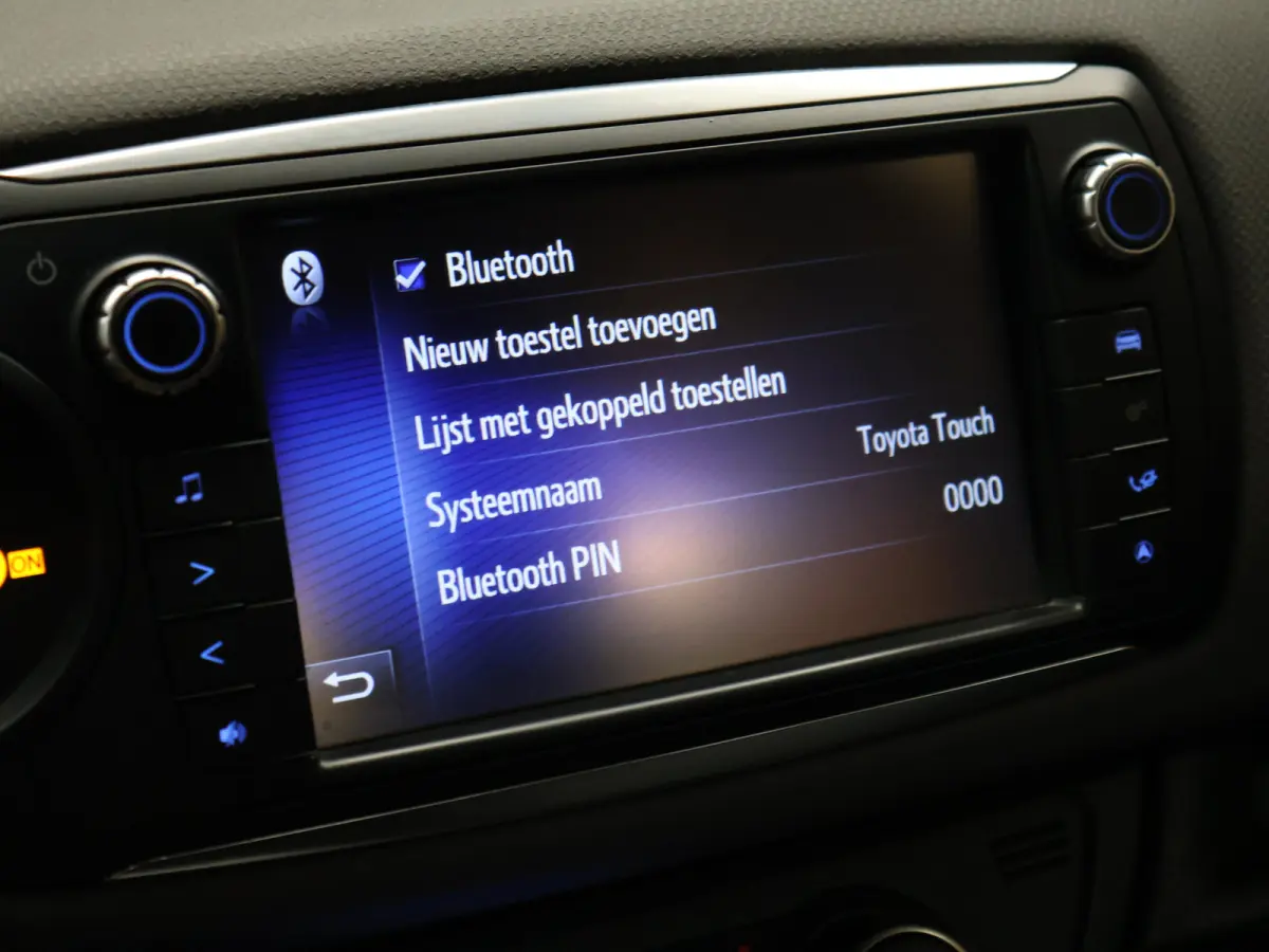1.5 Hybrid Trend [CRUISE CONTROL, ACHTERUITRIJCAMERA, PDC V+A, NAVIGATIE, CLIMATE CONTROL, LEDERENSTUUR, BLUETOOTH, LED, NIEUWSTAAT]