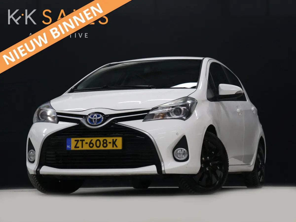 1.5 Hybrid Trend [CRUISE CONTROL, ACHTERUITRIJCAMERA, PDC V+A, NAVIGATIE, CLIMATE CONTROL, LEDERENSTUUR, BLUETOOTH, LED, NIEUWSTAAT]