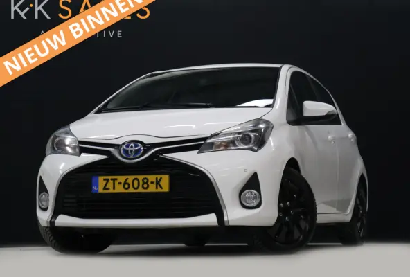 1.5 Hybrid Trend [CRUISE CONTROL, ACHTERUITRIJCAMERA, PDC V+A, NAVIGATIE, CLIMATE CONTROL, LEDERENSTUUR, BLUETOOTH, LED, NIEUWSTAAT]