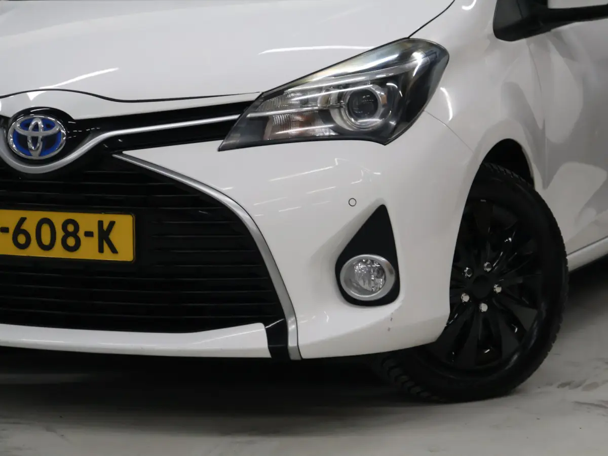 1.5 Hybrid Trend [CRUISE CONTROL, ACHTERUITRIJCAMERA, PDC V+A, NAVIGATIE, CLIMATE CONTROL, LEDERENSTUUR, BLUETOOTH, LED, NIEUWSTAAT]