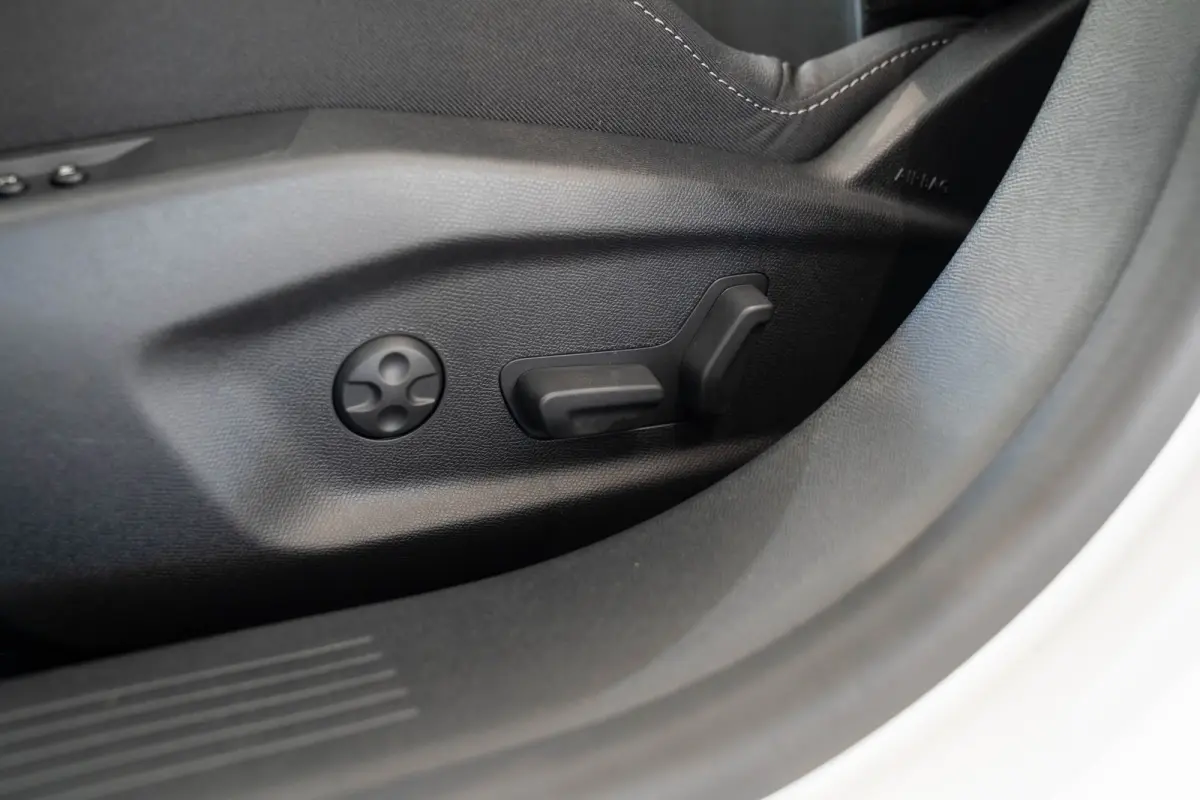 1.2 Turbo Hybrid GS | Tot 8 Jaar Garantie | Schuif-Kanteldak | Alcantara | Head-Up | Keyless | Matrix LED | Stoel & Stuurverwarming |