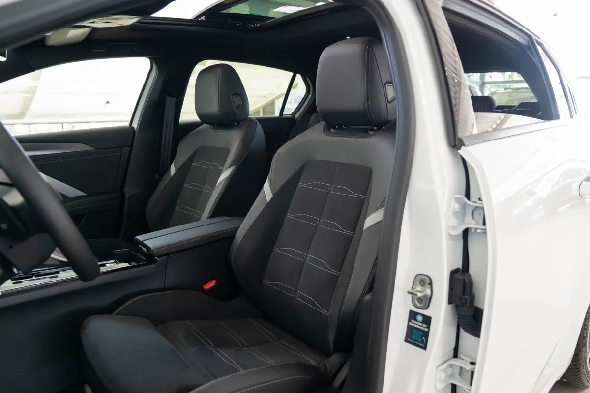 1.2 Turbo Hybrid GS | Tot 8 Jaar Garantie | Schuif-Kanteldak | Alcantara | Head-Up | Keyless | Matrix LED | Stoel & Stuurverwarming |