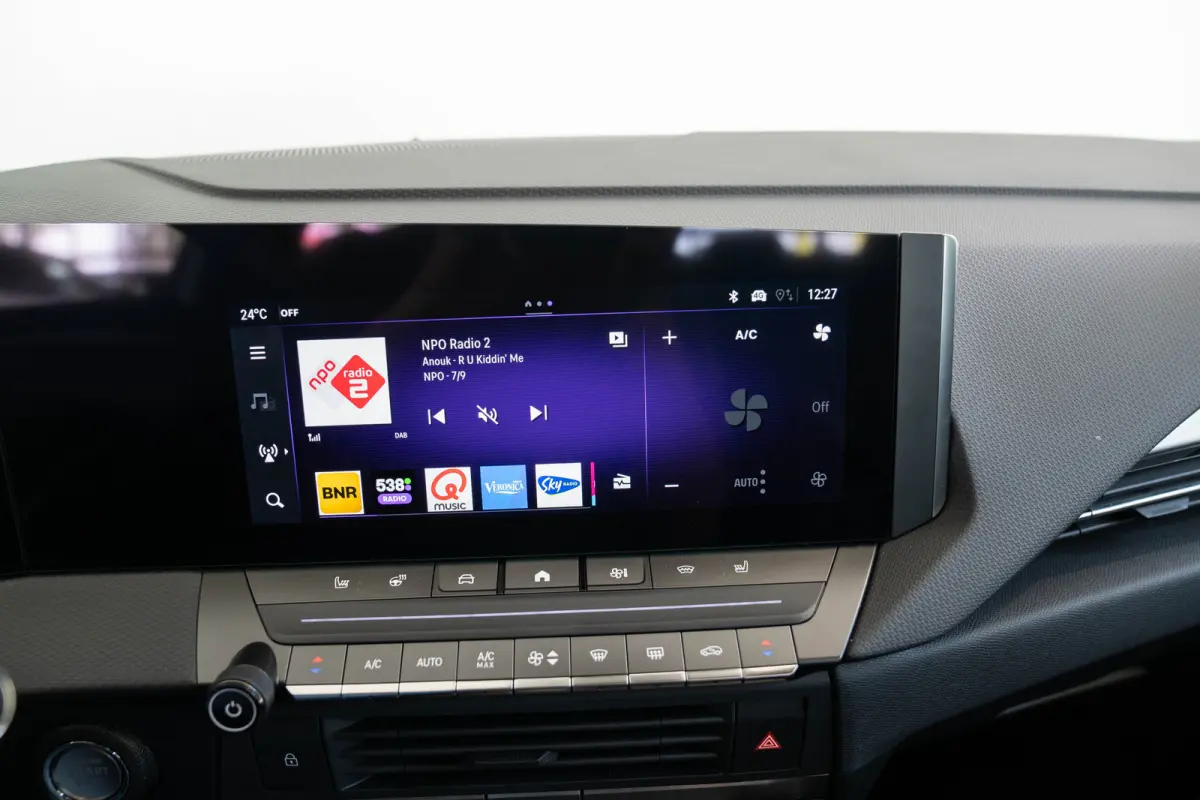 1.2 Turbo Hybrid GS | Tot 8 Jaar Garantie | Schuif-Kanteldak | Alcantara | Head-Up | Keyless | Matrix LED | Stoel & Stuurverwarming |