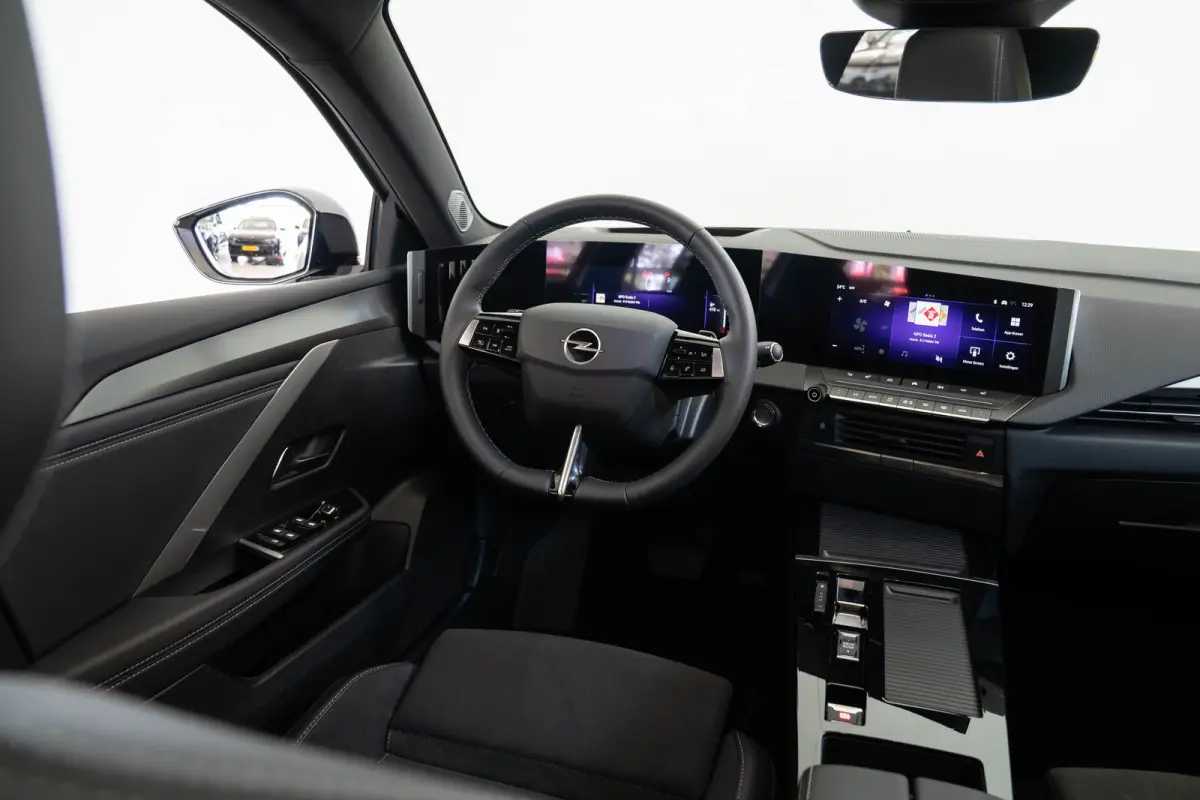 1.2 Turbo Hybrid GS | Tot 8 Jaar Garantie | Schuif-Kanteldak | Alcantara | Head-Up | Keyless | Matrix LED | Stoel & Stuurverwarming |