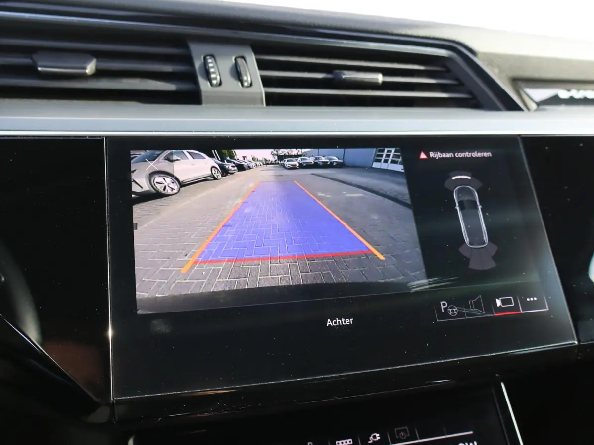 55 408pk quattro Advanced edition 95 kWh | SoH 94% | 21" Velgen | Leder | Achteruitrijcamera | Luchtvering | Voorstoelen Verwarmd