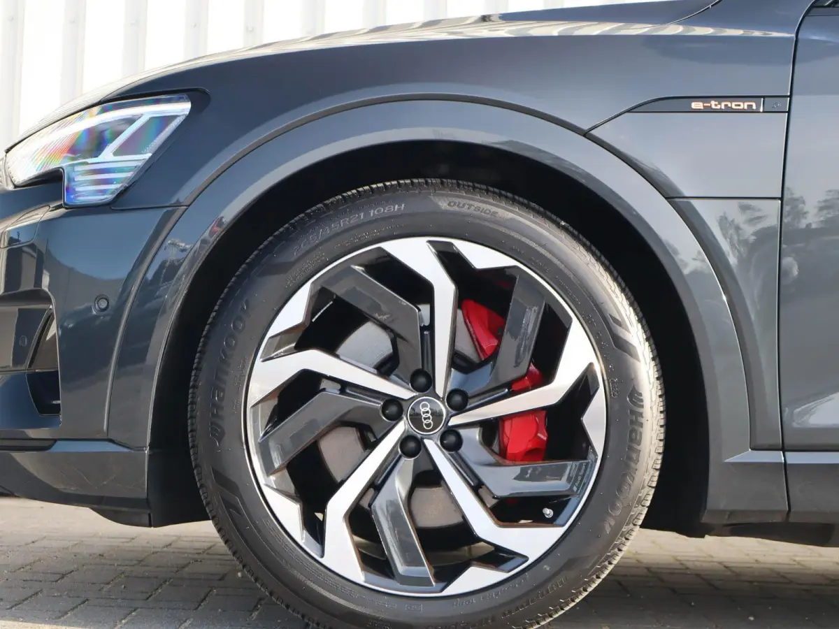 55 408pk quattro Advanced edition 95 kWh | SoH 94% | 21" Velgen | Leder | Achteruitrijcamera | Luchtvering | Voorstoelen Verwarmd