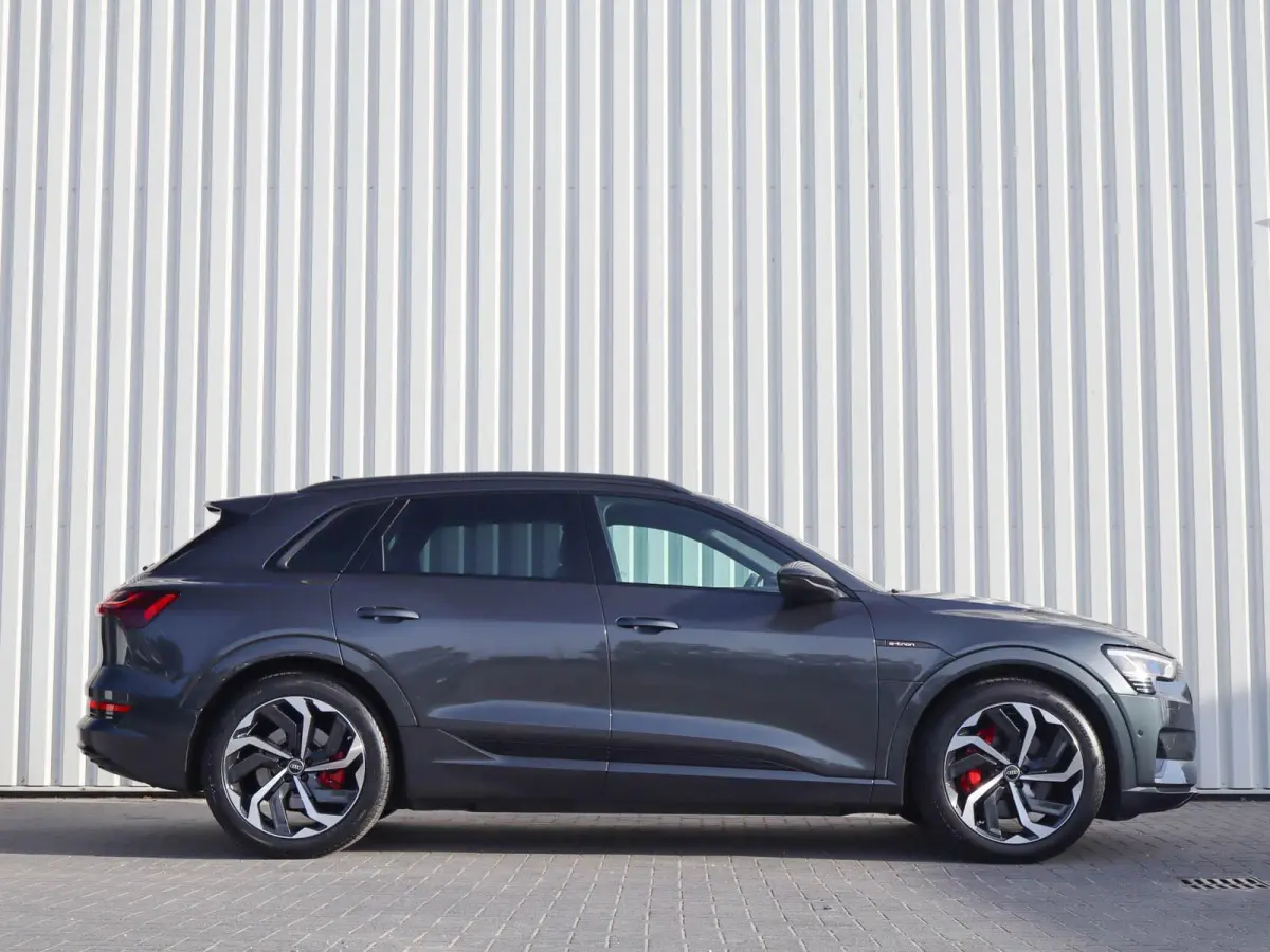 55 408pk quattro Advanced edition 95 kWh | SoH 94% | 21" Velgen | Leder | Achteruitrijcamera | Luchtvering | Voorstoelen Verwarmd