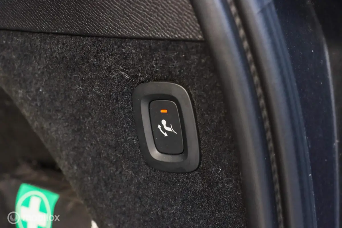 2.0 T8 Recharge AWD R-Design|7P|H&K AUDIO|ACC|MEMORY|TREKHAAK
