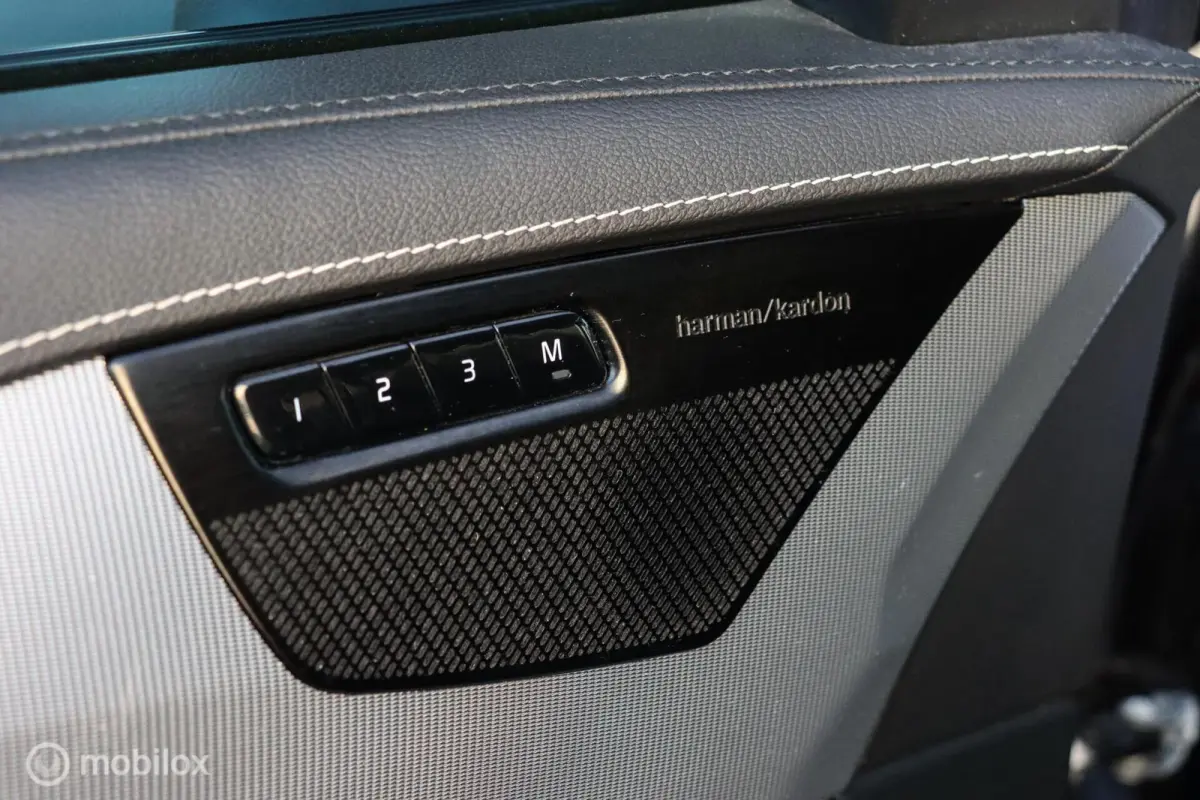2.0 T8 Recharge AWD R-Design|7P|H&K AUDIO|ACC|MEMORY|TREKHAAK