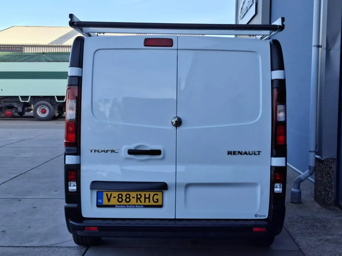 2.0 dCi 120 T29 L2H1 Luxe AIRCO / KASTEN INRICHTING / 3 ZITS / IMPERIAL / EURO 6