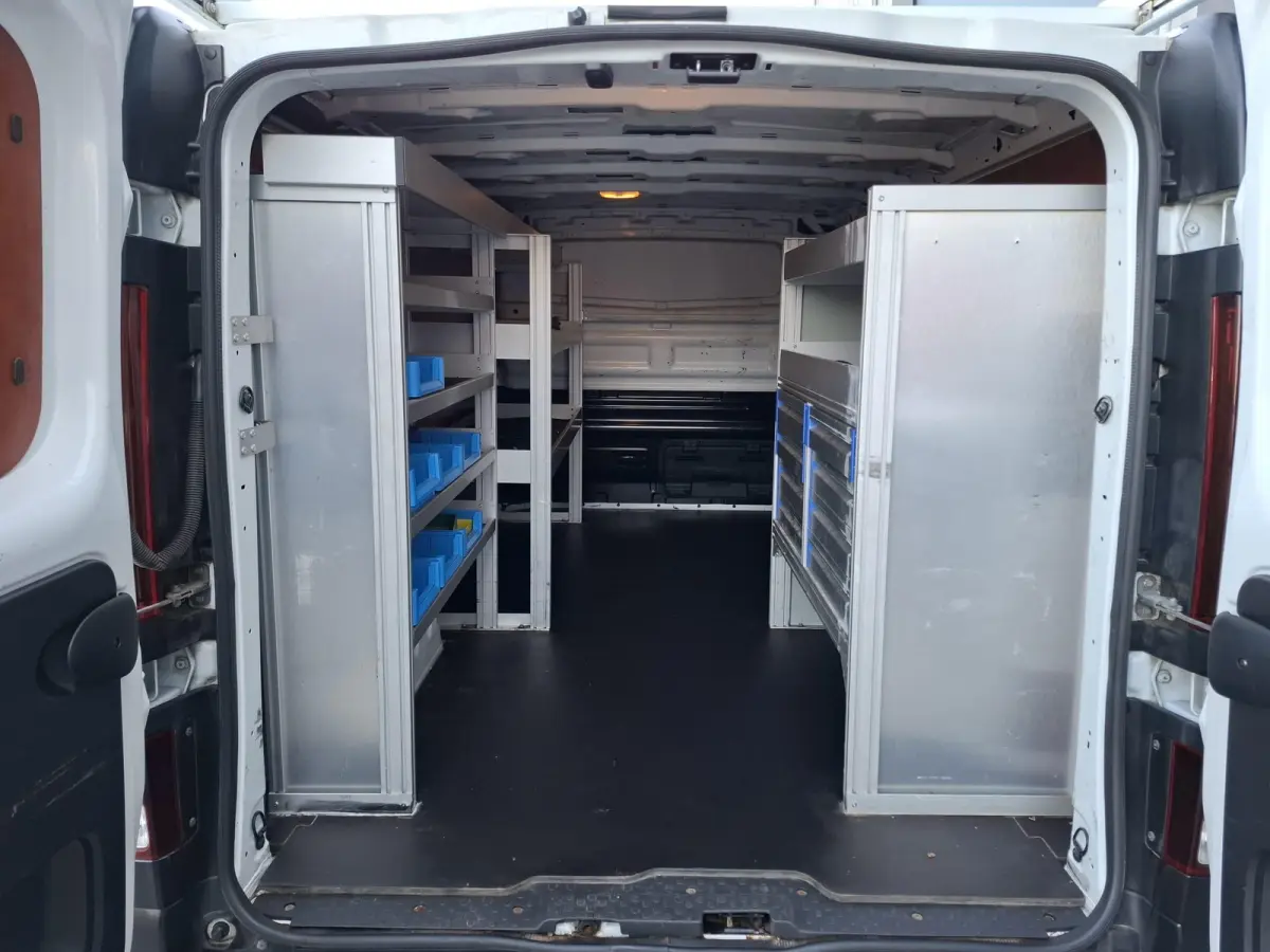2.0 dCi 120 T29 L2H1 Luxe AIRCO / KASTEN INRICHTING / 3 ZITS / IMPERIAL / EURO 6