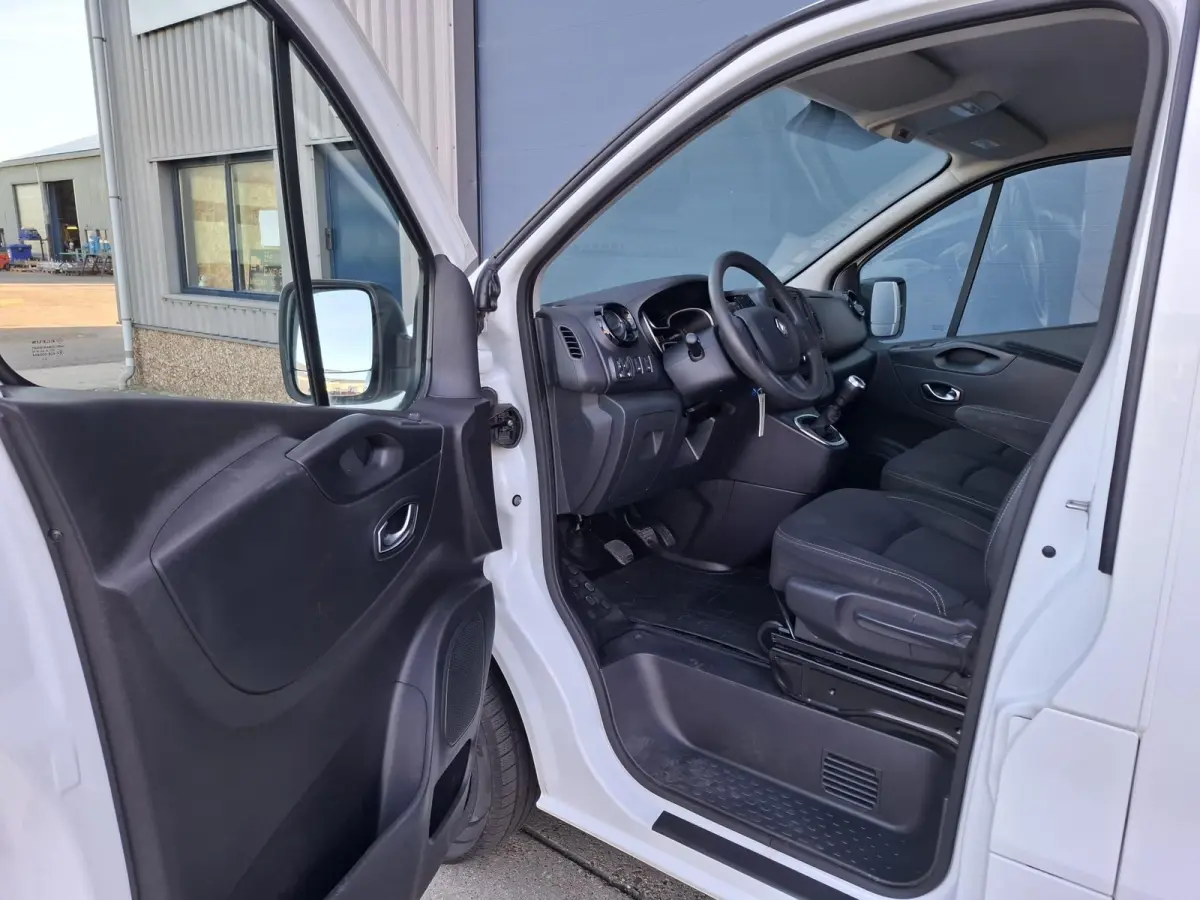 2.0 dCi 120 T29 L2H1 Luxe AIRCO / KASTEN INRICHTING / 3 ZITS / IMPERIAL / EURO 6