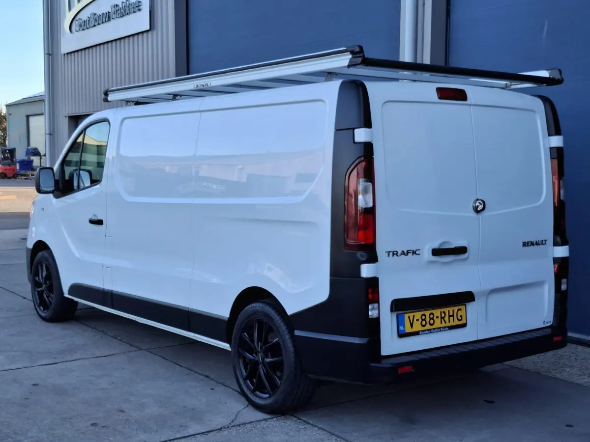 2.0 dCi 120 T29 L2H1 Luxe AIRCO / KASTEN INRICHTING / 3 ZITS / IMPERIAL / EURO 6