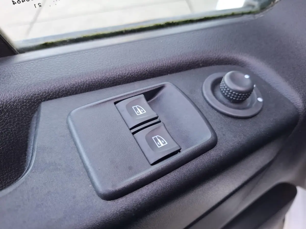 2.0 dCi 120 T29 L2H1 Luxe AIRCO / KASTEN INRICHTING / 3 ZITS / IMPERIAL / EURO 6