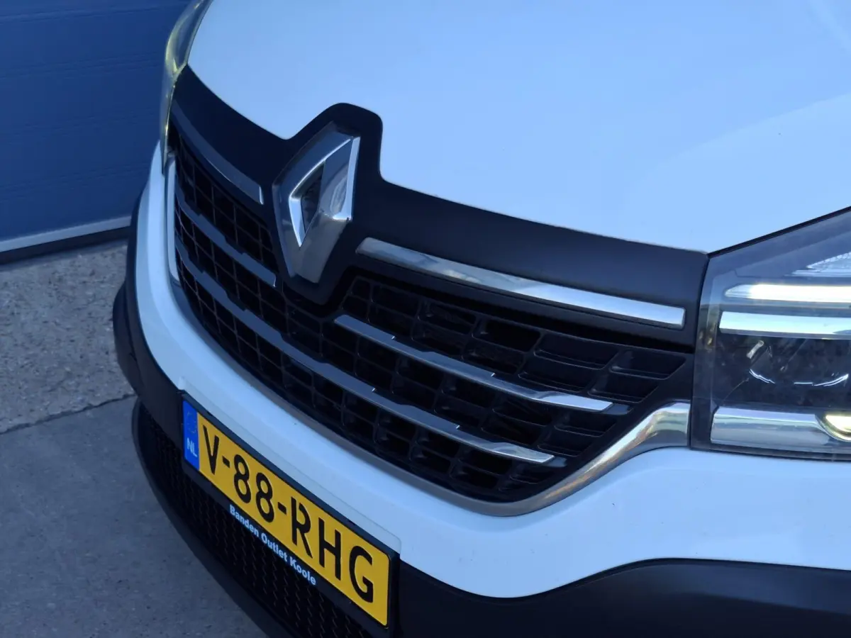 2.0 dCi 120 T29 L2H1 Luxe AIRCO / KASTEN INRICHTING / 3 ZITS / IMPERIAL / EURO 6