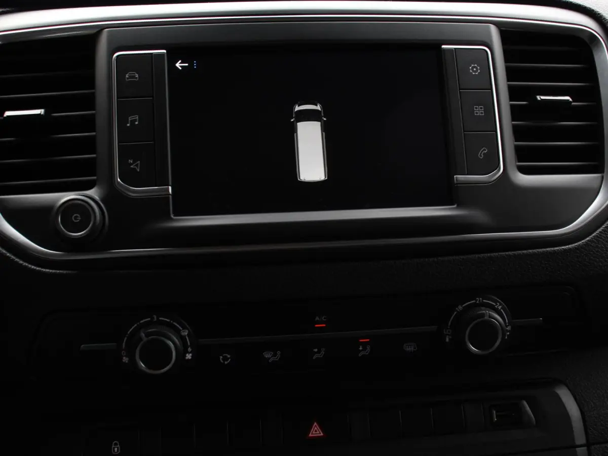 2.0 180PK Long Premium Dubbele Cabine Automaat Navigatie Apple Carplay/Android Auto Airco Bluetooth Trekhaak Betimmering