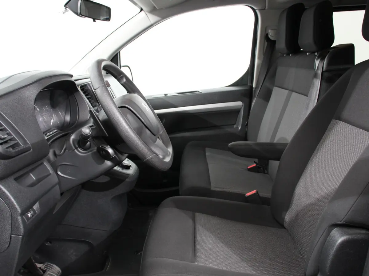2.0 180PK Long Premium Dubbele Cabine Automaat Navigatie Apple Carplay/Android Auto Airco Bluetooth Trekhaak Betimmering