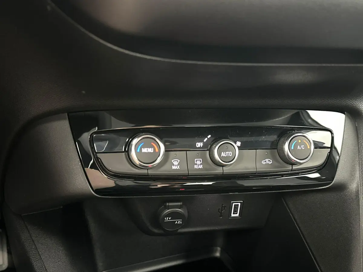 Electric Long Range Business Edition 51 kWh | Camera | Sensoren V+A | Apple Carplay&Android Auto | ECC | LMV | 424km WLTP | 156PK | Tot 8 jaar garantie!