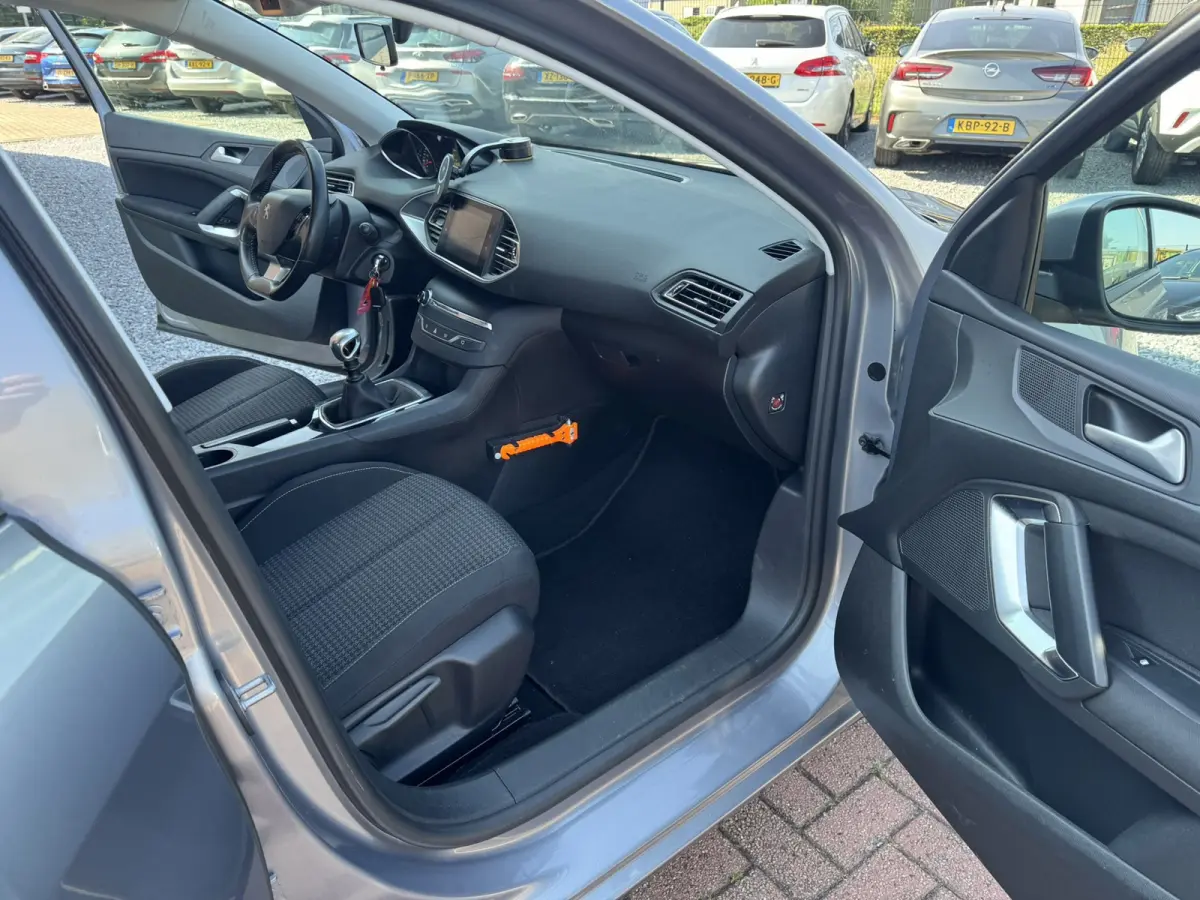 1.5 BlueHDi Blue Lease, Euro 6, Apple Carplay,