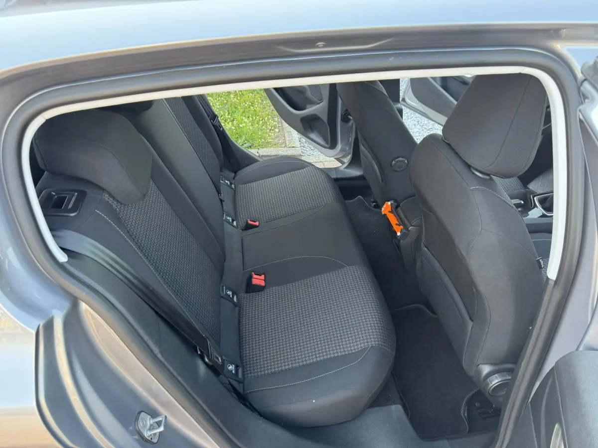 1.5 BlueHDi Blue Lease, Euro 6, Apple Carplay,