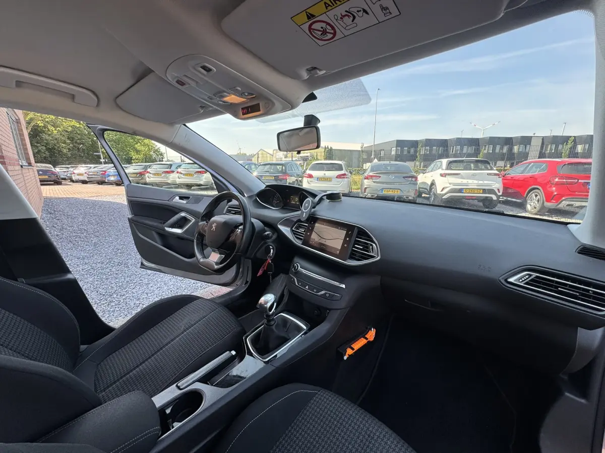 1.5 BlueHDi Blue Lease, Euro 6, Apple Carplay,