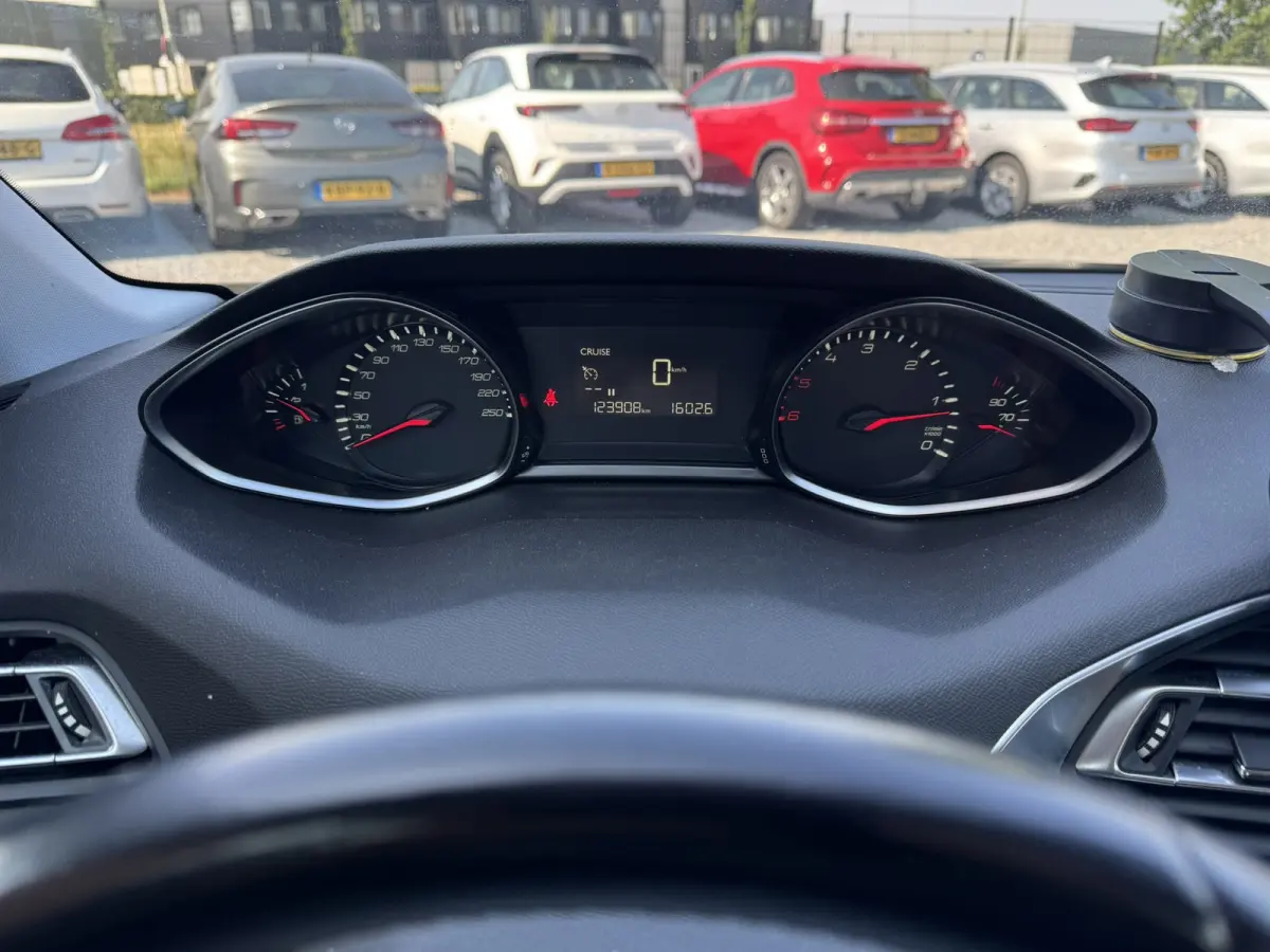 1.5 BlueHDi Blue Lease, Euro 6, Apple Carplay,