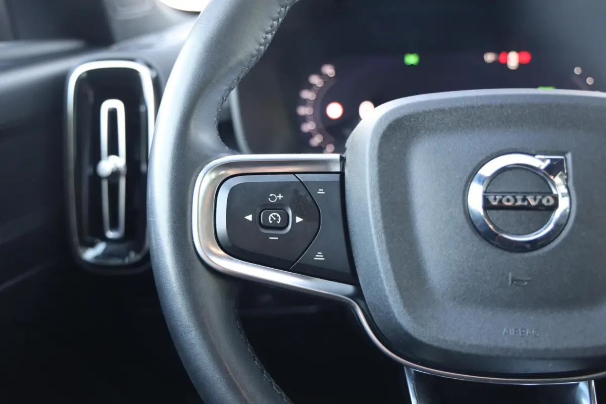 Recharge Core 69 kWh|Camera|Panoramadak|Carplay|Navi|