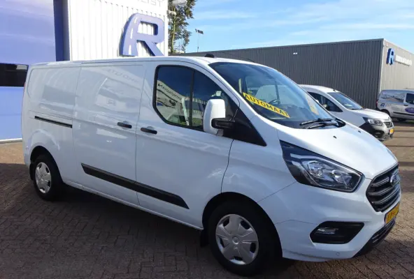300 2.0 TDCI L2H1 Trend AUTOMAAT 3 ZITTER GROOT SCHERM