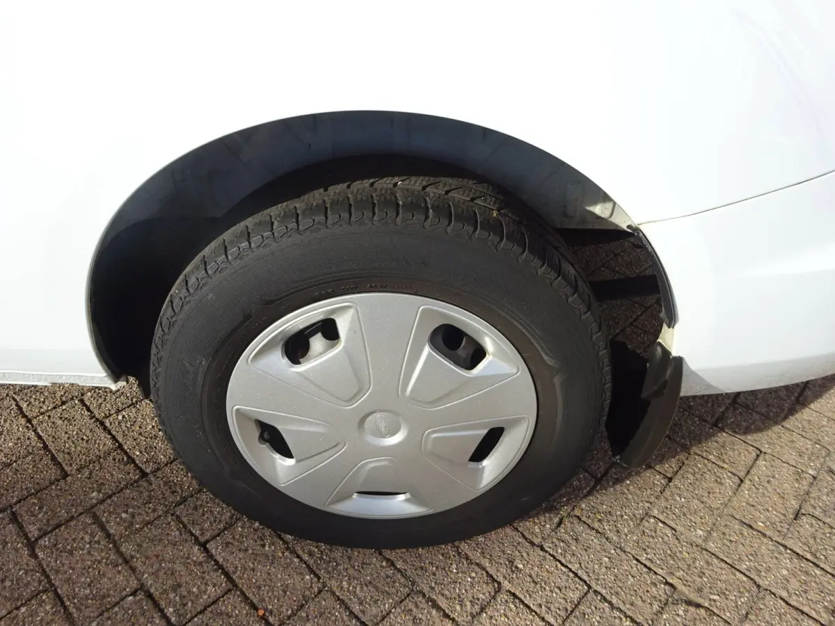 300 2.0 TDCI L2H1 Trend AUTOMAAT 3 ZITTER GROOT SCHERM