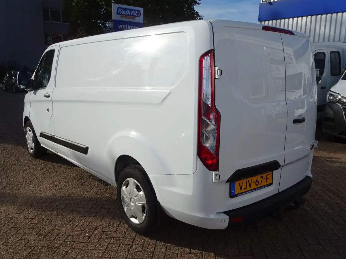 300 2.0 TDCI L2H1 Trend AUTOMAAT 3 ZITTER GROOT SCHERM