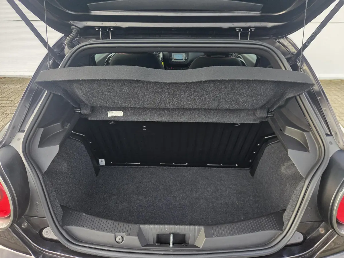 0.9 TwinAir ECO Super / Cruise control / Dab / Hill hold / Parkeersensor achter