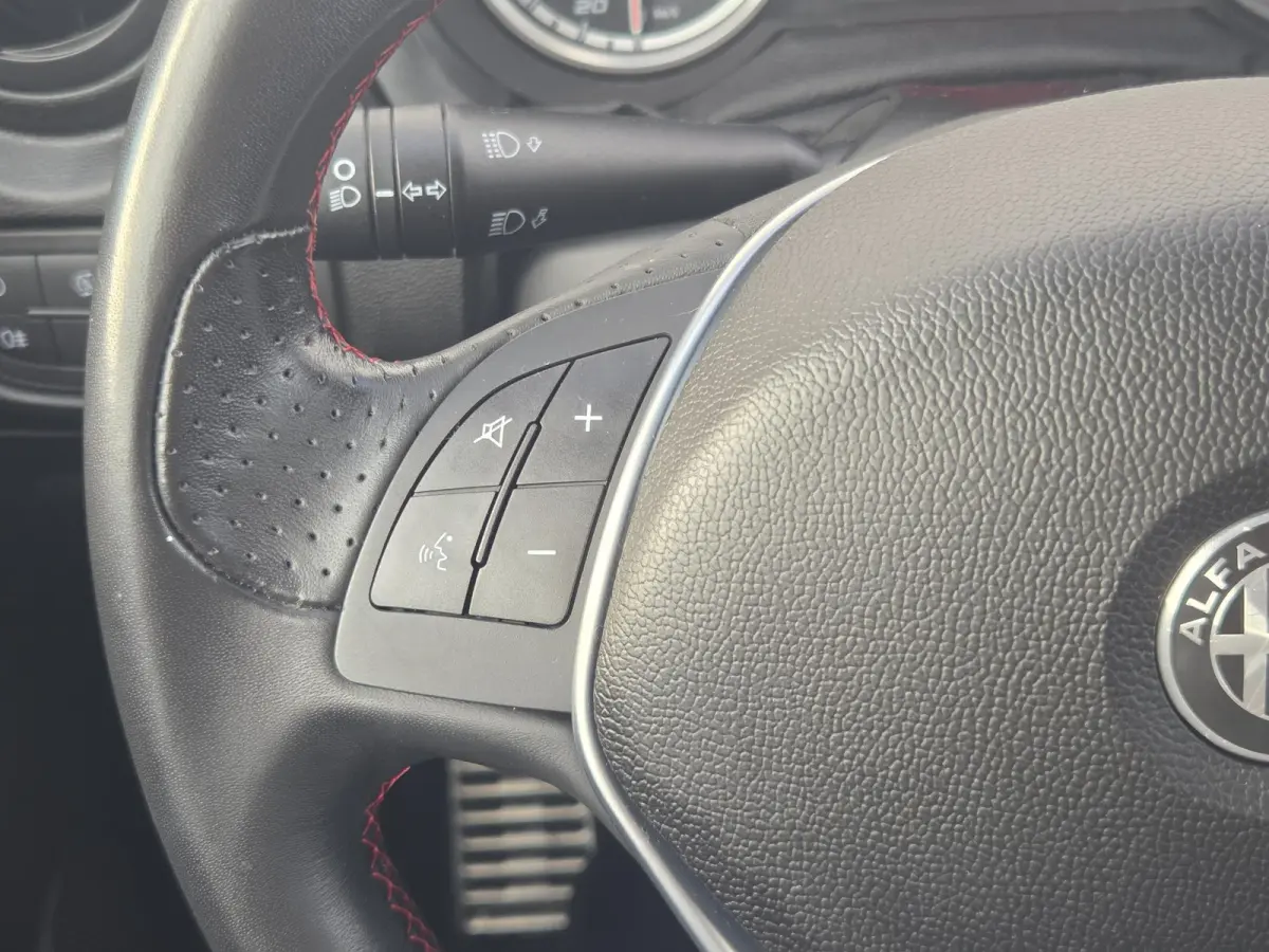 0.9 TwinAir ECO Super / Cruise control / Dab / Hill hold / Parkeersensor achter