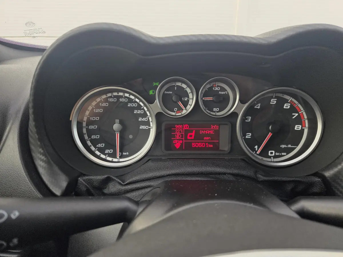 0.9 TwinAir ECO Super / Cruise control / Dab / Hill hold / Parkeersensor achter