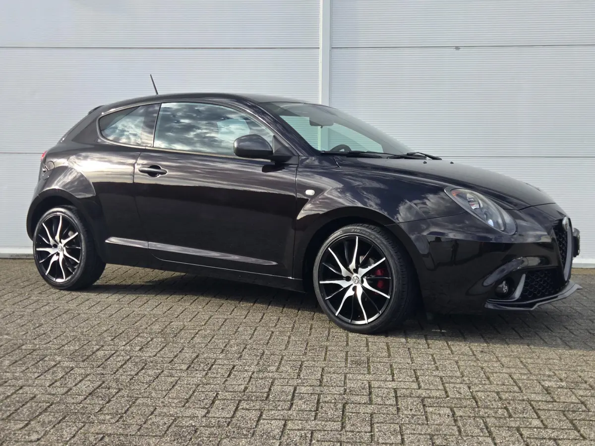 0.9 TwinAir ECO Super / Cruise control / Dab / Hill hold / Parkeersensor achter