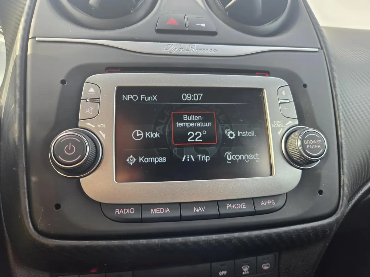 0.9 TwinAir ECO Super / Cruise control / Dab / Hill hold / Parkeersensor achter