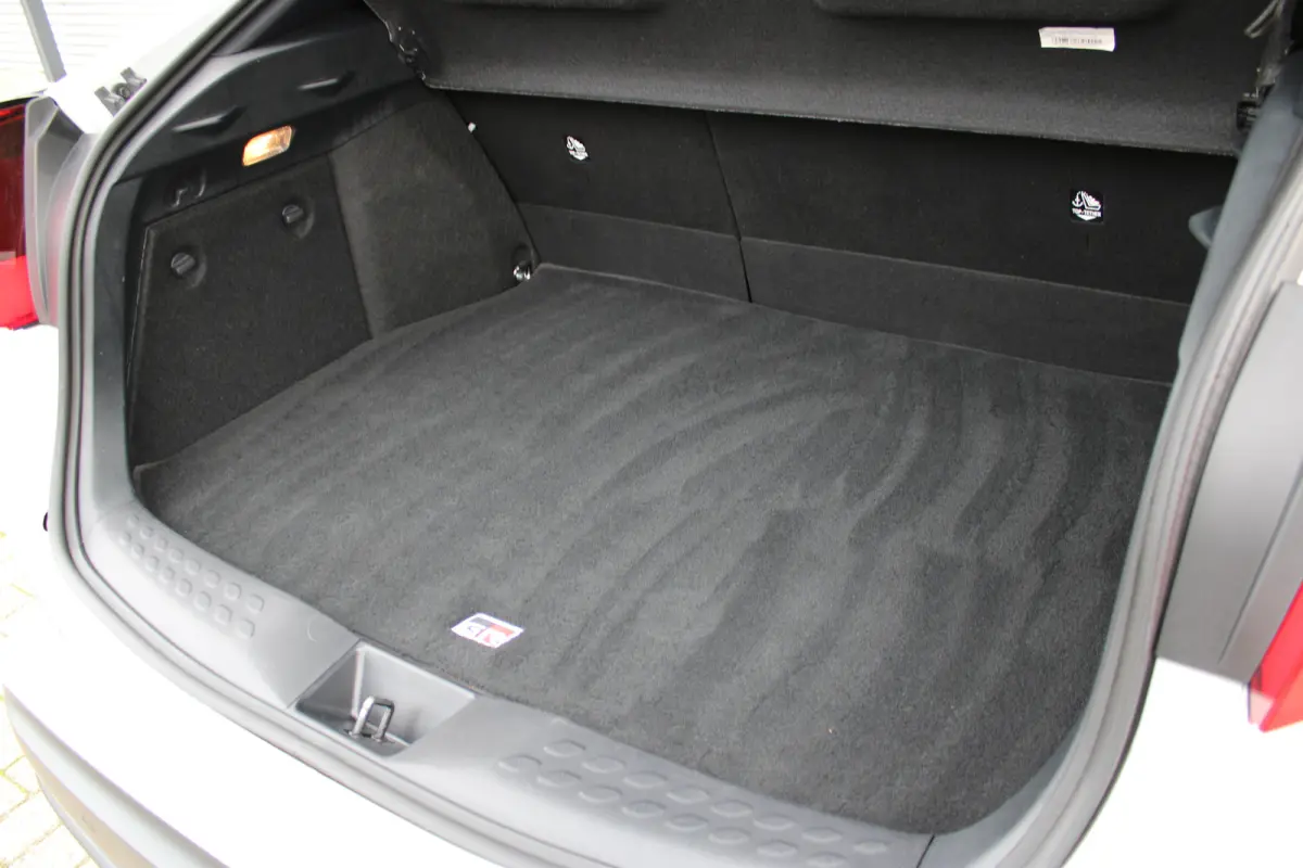 2.0 Hybrid GR-Sport