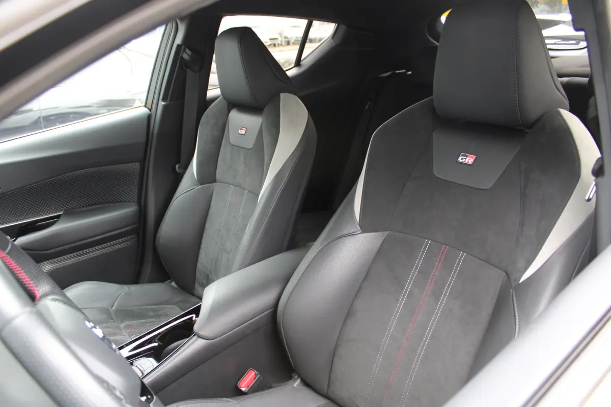 2.0 Hybrid GR-Sport