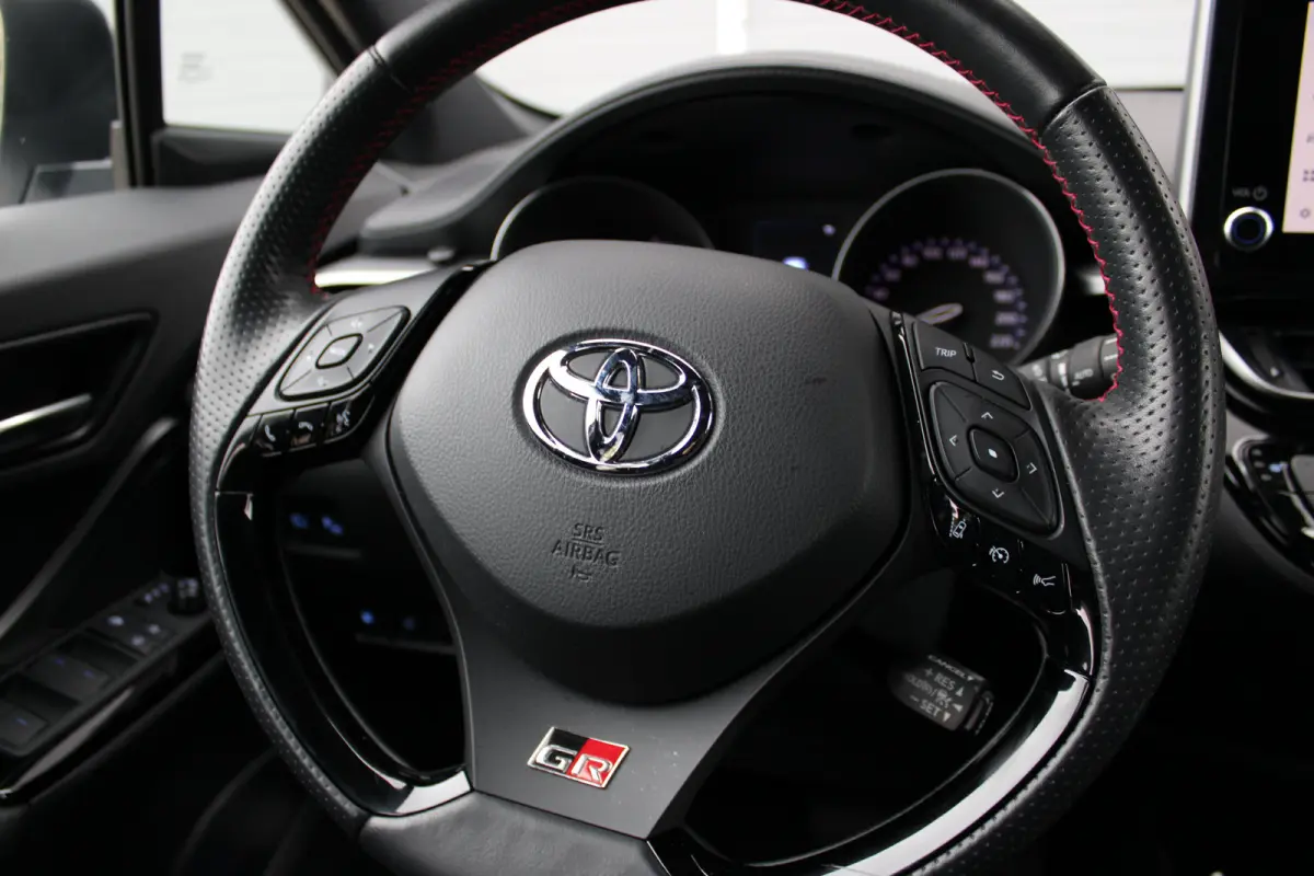 2.0 Hybrid GR-Sport