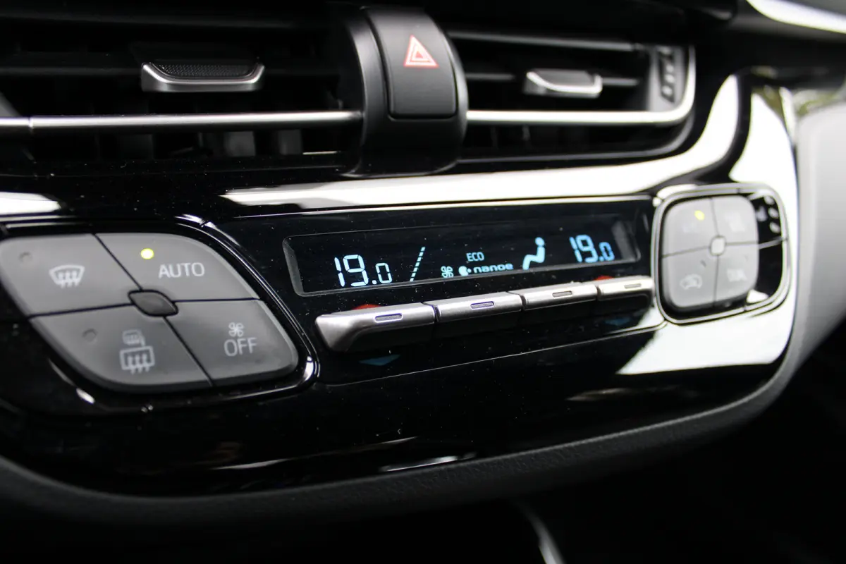 2.0 Hybrid GR-Sport