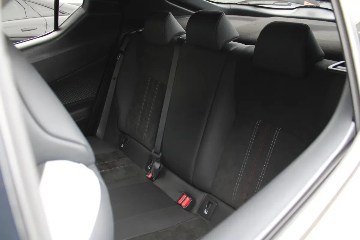 2.0 Hybrid GR-Sport