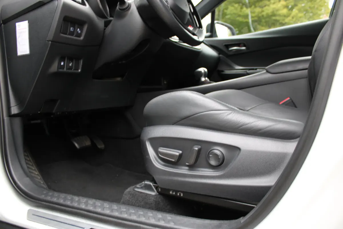 2.0 Hybrid GR-Sport