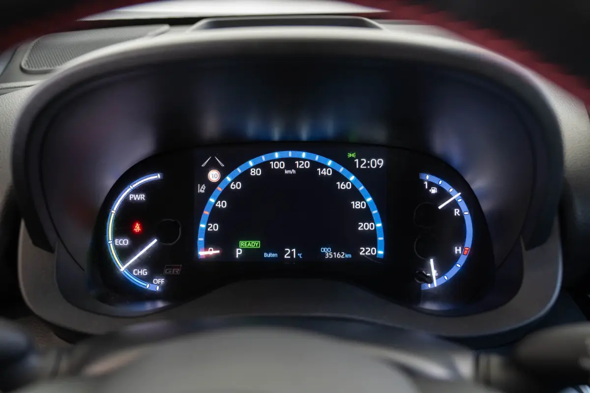 1.5 Hybrid GR Sport | Trekhaak | Alcantara | Stoel & Stuurverwarming | Navigatie | Camera | Apple Carplay & Android Auto |