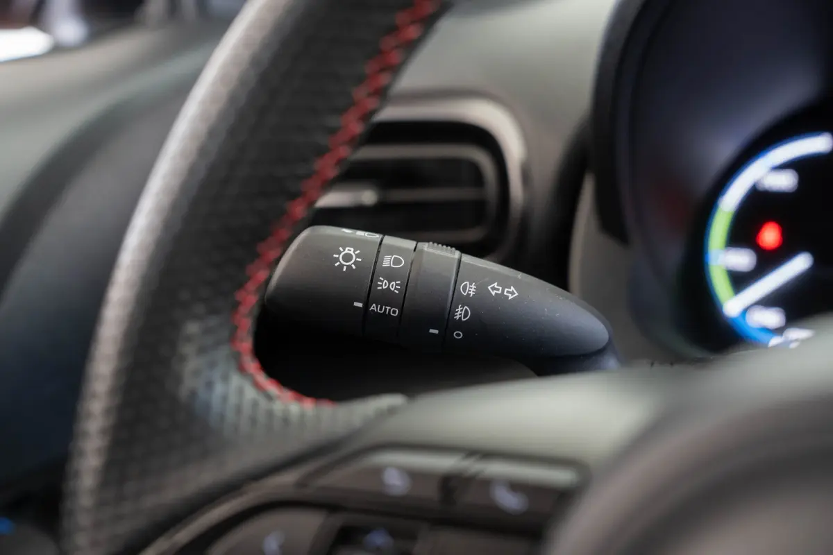 1.5 Hybrid GR Sport | Trekhaak | Alcantara | Stoel & Stuurverwarming | Navigatie | Camera | Apple Carplay & Android Auto |