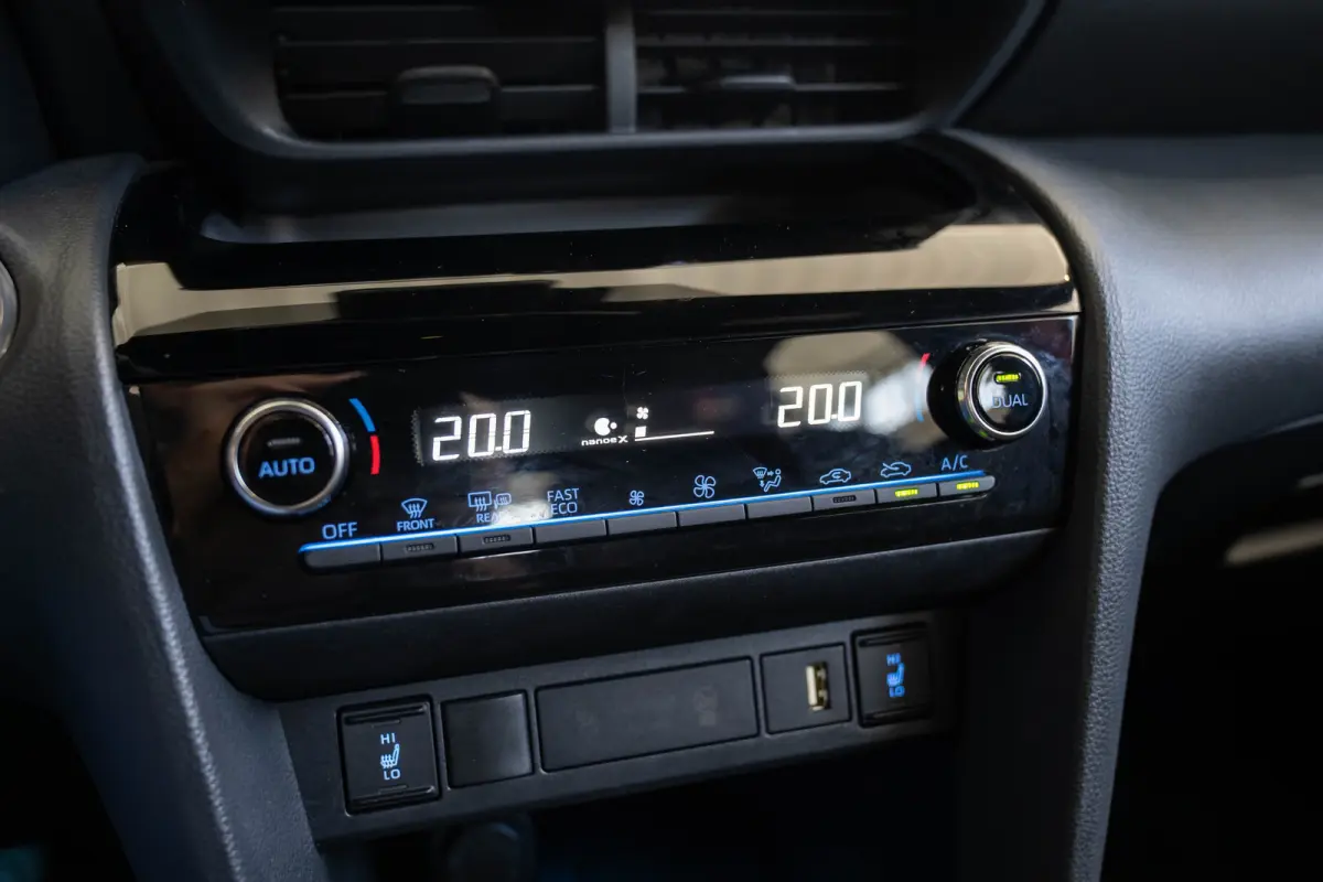 1.5 Hybrid GR Sport | Trekhaak | Alcantara | Stoel & Stuurverwarming | Navigatie | Camera | Apple Carplay & Android Auto |
