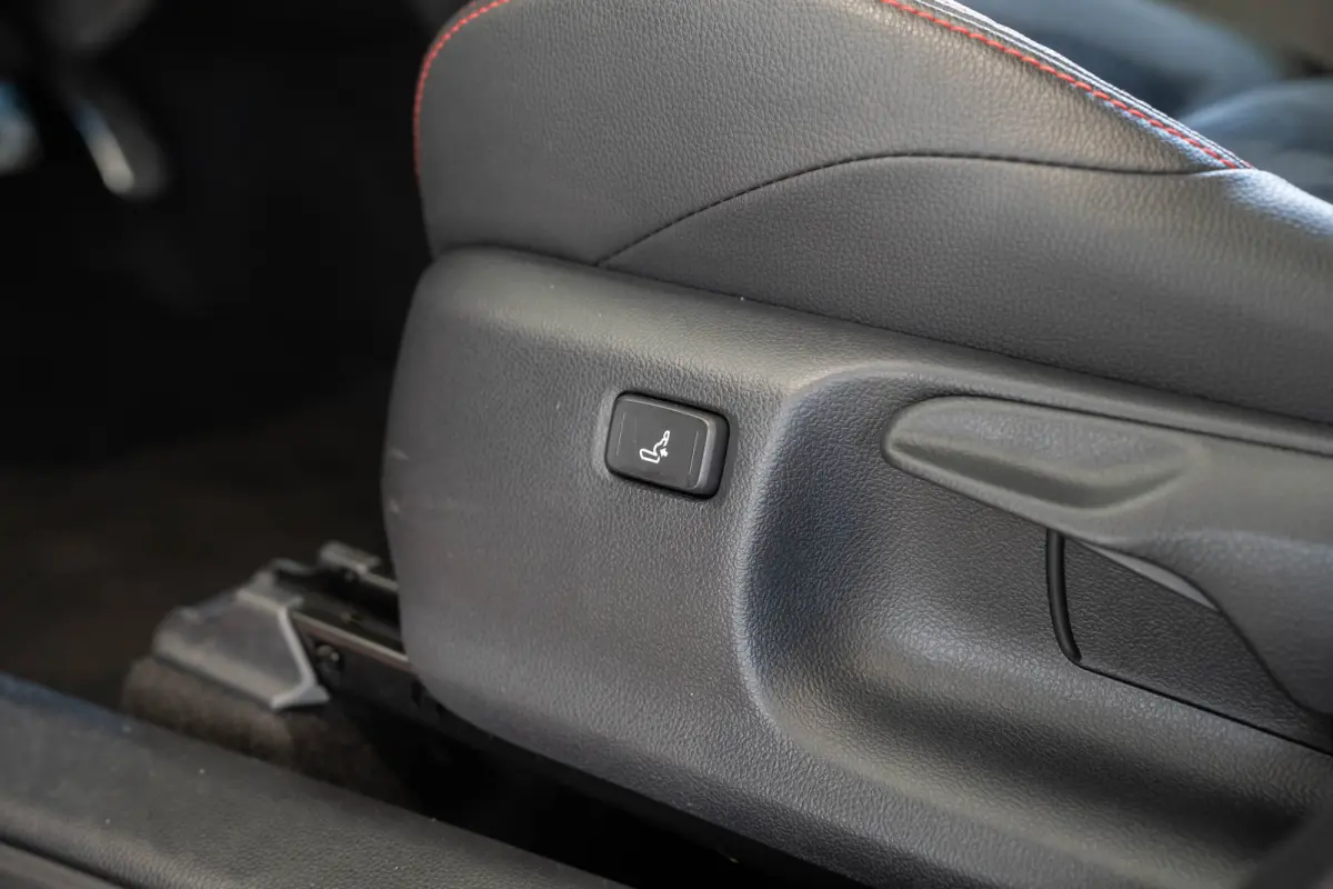 1.5 Hybrid GR Sport | Trekhaak | Alcantara | Stoel & Stuurverwarming | Navigatie | Camera | Apple Carplay & Android Auto |